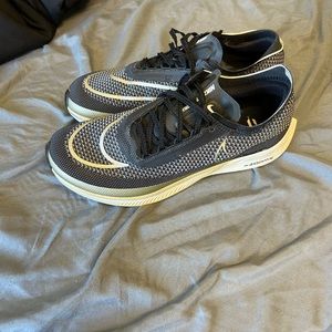 Brand new Nike streakfly NWOT